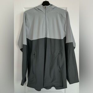 Under Armour Men's Light and Dark Gray Windbreaker